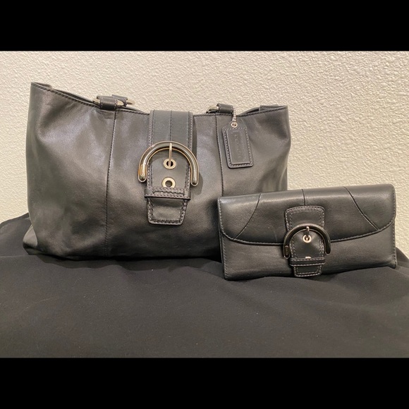 Coach purse and wallet - Picture 1 of 4